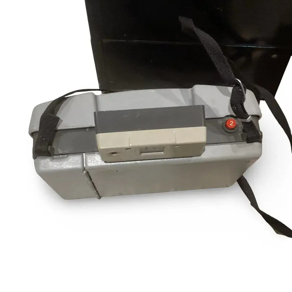 Vintage Polaroid Automatic 320 Land Camera